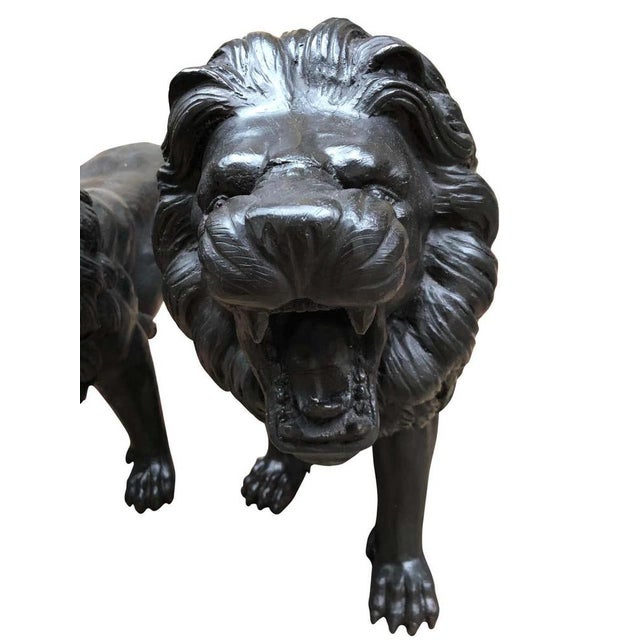 Italian Bronze Medici Lion Statues, 20th Century, Set of 2 For Sale - Image 6 of 7