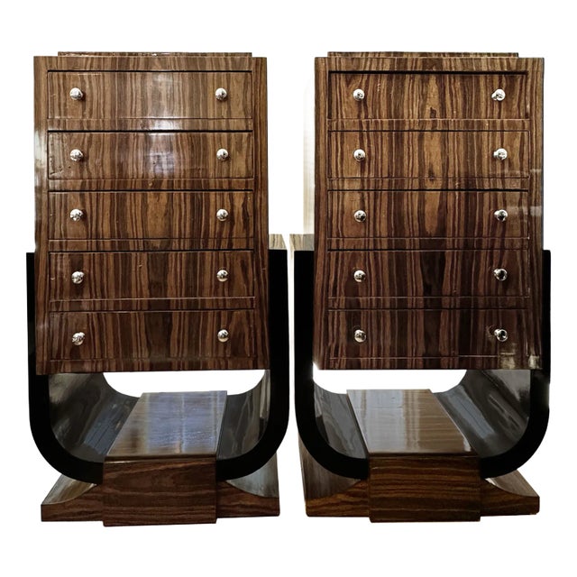 Early 20th Century Pair of Art Deco Chests For Sale