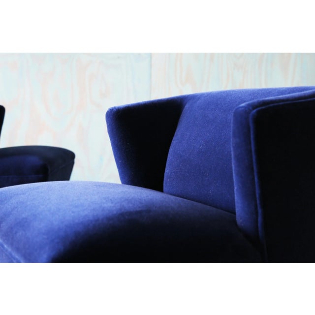 1950s Henry P Glass Swivel Lounge Chairs Blue Mohair on Brass Legs Jl Chase Co. - A Pair For Sale - Image 9 of 12