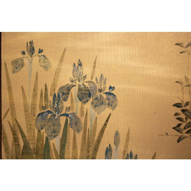 "Iris and Kingfisher", Showa Era Ogata Kōrin Style Japanese Painted Silk Byobu Screen For Sale - Image 10 of 17