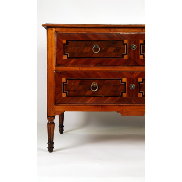 Antique Commode in Walnut, 1790 For Sale - Image 6 of 16
