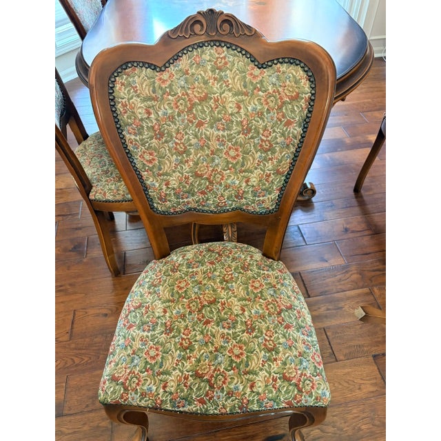 Vintage Italian Provincial Baroque-Style Floral Marquetry Dining Table and 8 Chairs For Sale In Kansas City - Image 6 of 9