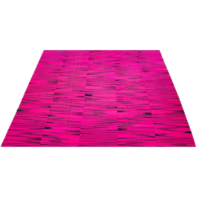 Contemporary 2020s Contemporary Abstract Turkish Kilim Wool Rug in Pink & Black For Sale - Image 3 of 7