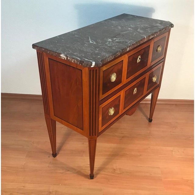 Late 18th Century Louis XVI French Mahogany Chest of Drawers, 1780 For Sale - Image 5 of 13