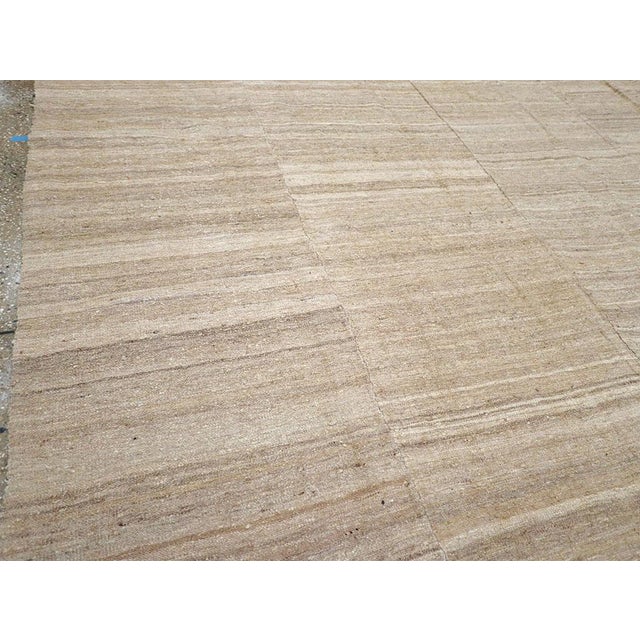 Rustic Galerie Shabab Collection Mid-20th Century Vintage Turkish Flatweave Kilim Room Size Carpet For Sale - Image 3 of 8