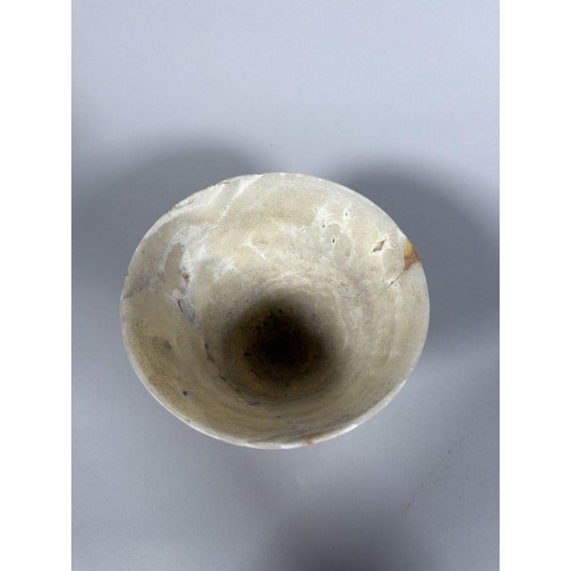 Alabaster vase with banded Egyptian decoration, Late Period, ca. 664–332 BC For Sale - Image 4 of 6