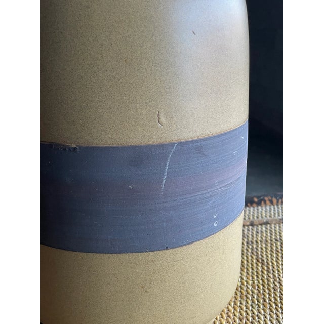 Goldenrod 1970s Jane and Gordon Martz Large Ceramic Table Lamp For Sale - Image 8 of 11