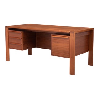g.v. Møbler Denmark Danisk Teak Floating Executive Desk 1970s For Sale