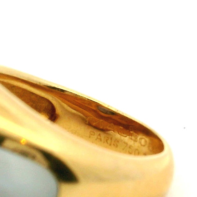 Gold Vintage Mauboussin Paris 18k Yellow Gold Iolite & Mother-of-Pearl Dome Ring, Size 5 For Sale - Image 8 of 11