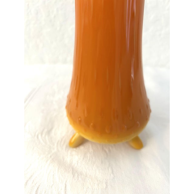 Mid-Century l.e. Smith Bittersweet Swung Glass Vase For Sale - Image 4 of 5