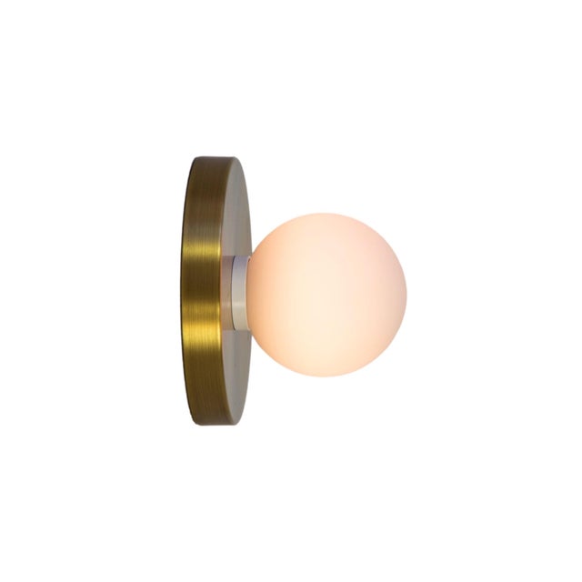 Hey, life doesn’t have to be that complicated. Here, we present the Black Globe Sconce, a cute little highlight that...
