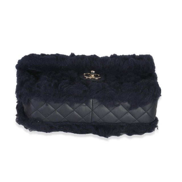 2010s Navy Shearling Quilted Lambskin Medium Flap Bag For Sale - Image 5 of 8