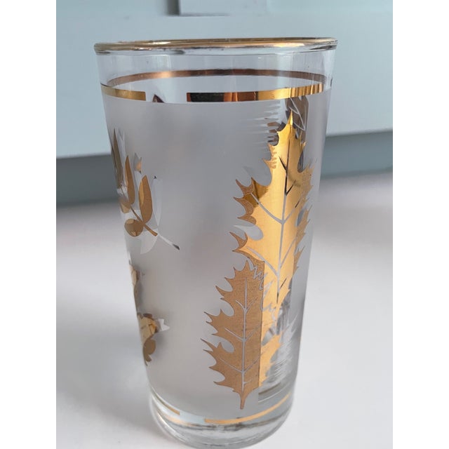 Gold Mid Century Highball Glasses Libbey Frosted W 22 Karat Gold Leaf, Set of 8 With Caddy For Sale - Image 8 of 11
