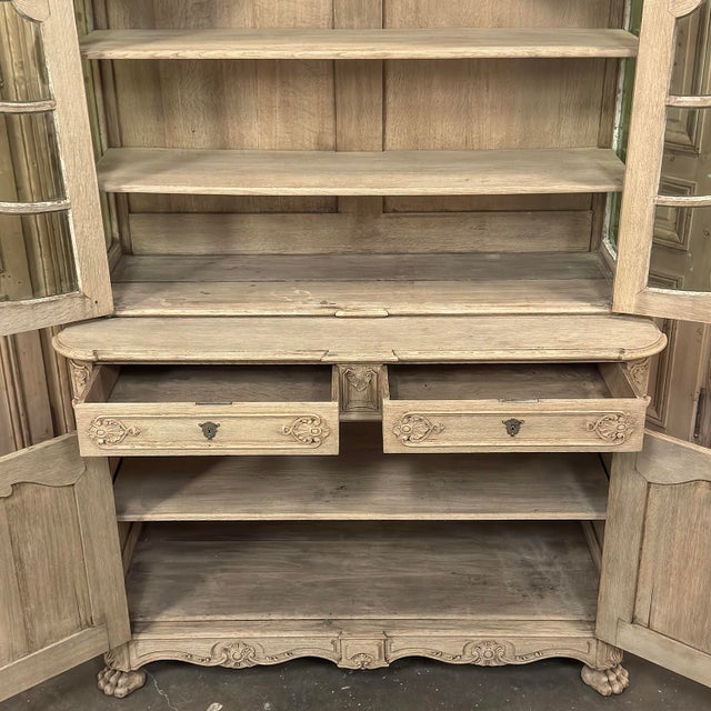 Antique Liegeoise Regence Stripped Oak Bookcase ~ Display Cabinet For Sale - Image 16 of 18