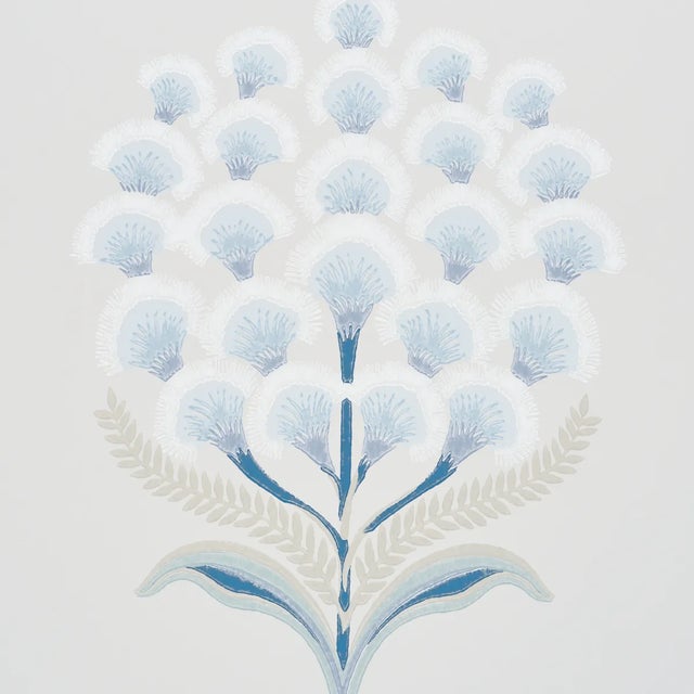 Contemporary Schumacher Aurelia Wallpaper In Porcelain For Sale - Image 3 of 5