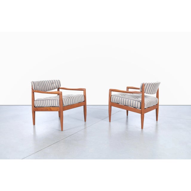 Craft Associates Mid-Century Modern Walnut Lounge Chairs by Adrian Pearsall for Craft Associates, 1960s For Sale - Image 4 of 12