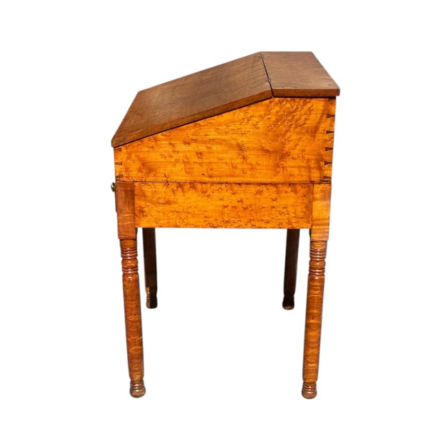 家具 antique desk Antique Federal Period Solid Bird's Eye Maple Clerk's Desk
