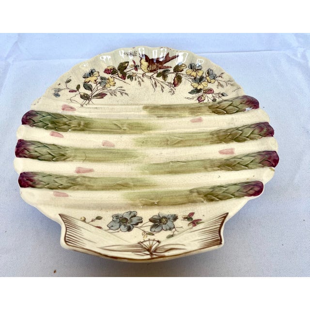 1890s English Majolica Shell Shape Asparagus Plate For Sale In Dallas - Image 6 of 12