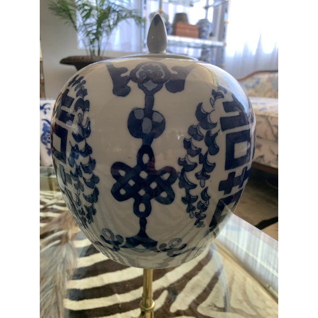 Chinoiserie Blue and White Hand Painted Chinoiserie Ginger Jar For Sale - Image 3 of 9