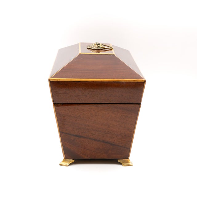 Traditional Early 19th Century Regency Mahogany Box With Satinwood Edging and Brass Basket Pull For Sale - Image 3 of 12