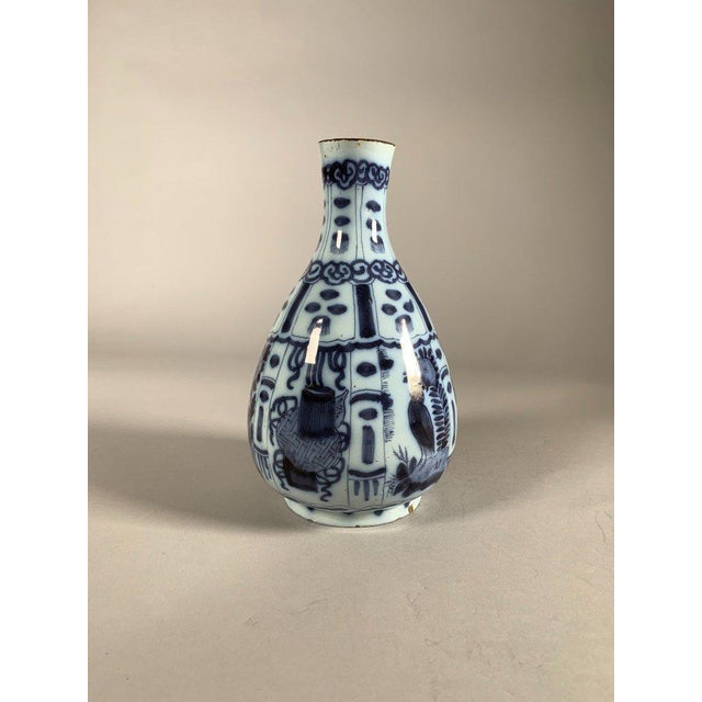 White 17th Century Delftware Vase by Samuel Van Eenhoorn in the Krakk Chinoiserie Style For Sale - Image 8 of 9