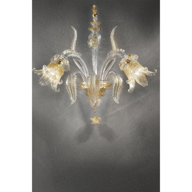 Early 21st Century Italian Clear and Gold-Leaf Wall Sconce with Flowers and Leaves Murano Glass by Simoeng For Sale - Image 5 of 6