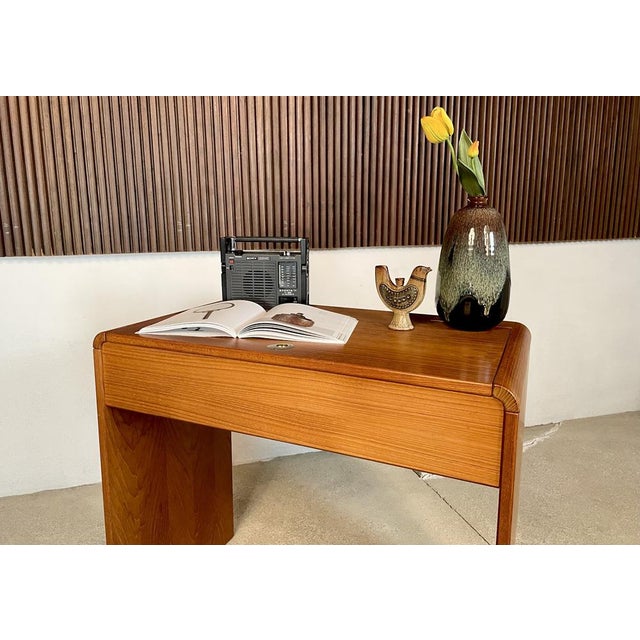 Danish Dressing Table in Teak with Brass Details and Fold-Out Mirror by Arne Wahl Iversen for Vinde Møbelfabrik, 1960s For Sale - Image 6 of 18