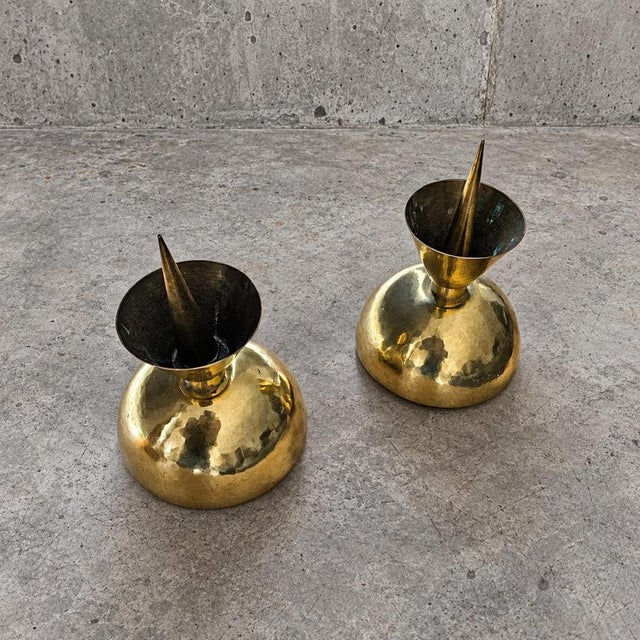Postmodern Hammered Brass Diabolo Candleholders, 1970s, Set of 2 For Sale - Image 4 of 6