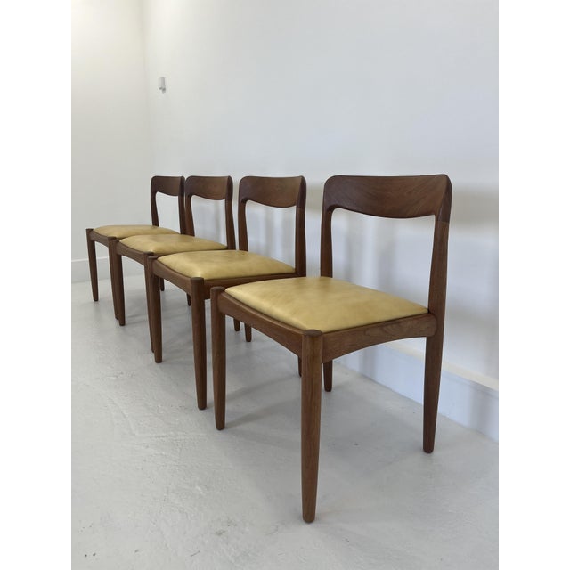 Vintage Danish Dining Chairs in Teak by H.W. Klein for Bramin, 1960s, Set of 4 For Sale - Image 4 of 18