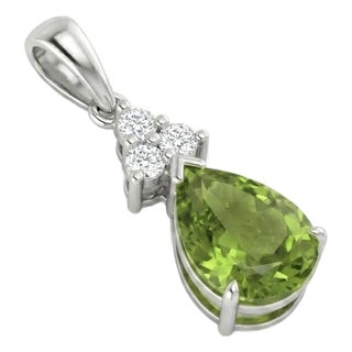 Dainty Peridot & Cubic Zirconia 925 Silver Pendant, August Birthstone Pendant For Sale