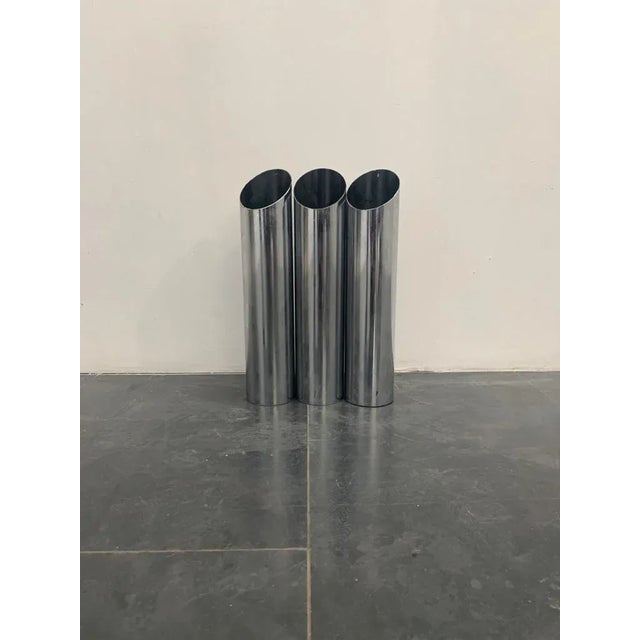 Set of 3 umbrella pots made of steel 1970 base made heavy with a filling of about 8 cm for stability of the object.