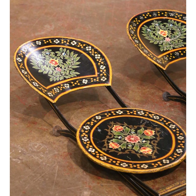 Early 20th Century French Hand-Painted Wrought Iron Folding Bistro Set, 3 Pieces For Sale - Image 14 of 14