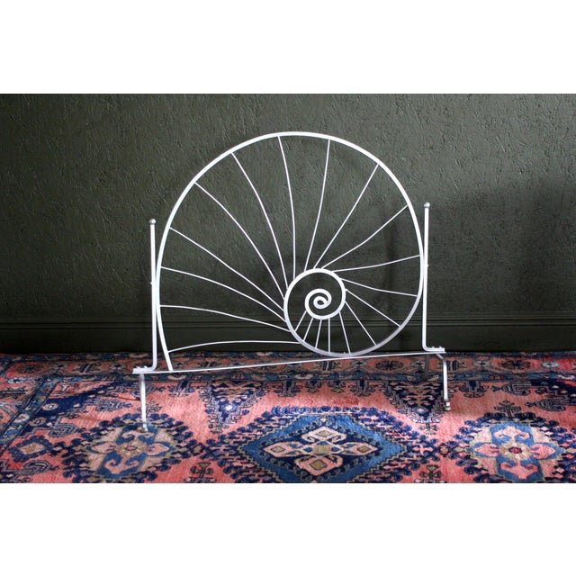 Metal Silver Nautilus Shell Screen From the 1990s For Sale - Image 7 of 12