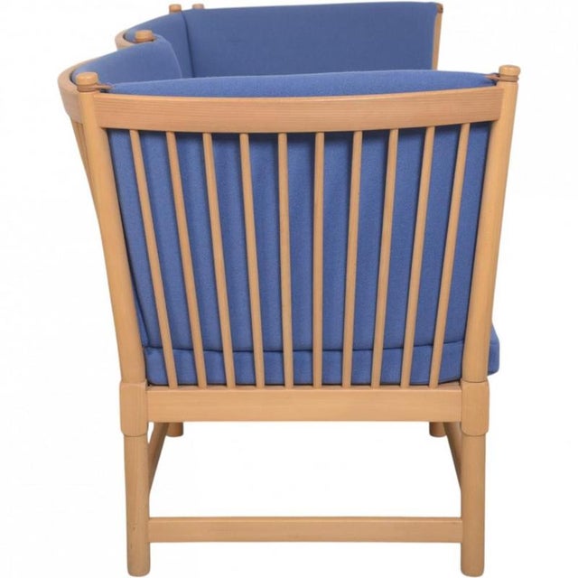 Børge Mogensen 2-seater Spokeback sofa, model 1789, with a frame of lacquered beech and cushions upholstered in blue...