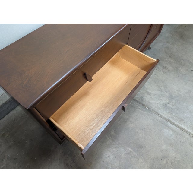 Vintage Mid Century Modern Dresser in the Manner of Vladimir Kagan, C1960s For Sale - Image 13 of 17