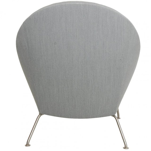 Carl Hansen & Søn Oculus Chair in Grey Fabric by Hans Wegner for Carl Hansen & Søn For Sale - Image 4 of 16