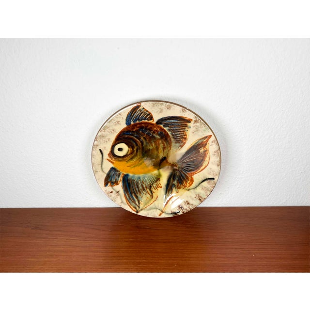 Mid-Century Spanish Studio Pottery Wall Plate with Fish Design from Puigdemont, 1960s For Sale - Image 6 of 16
