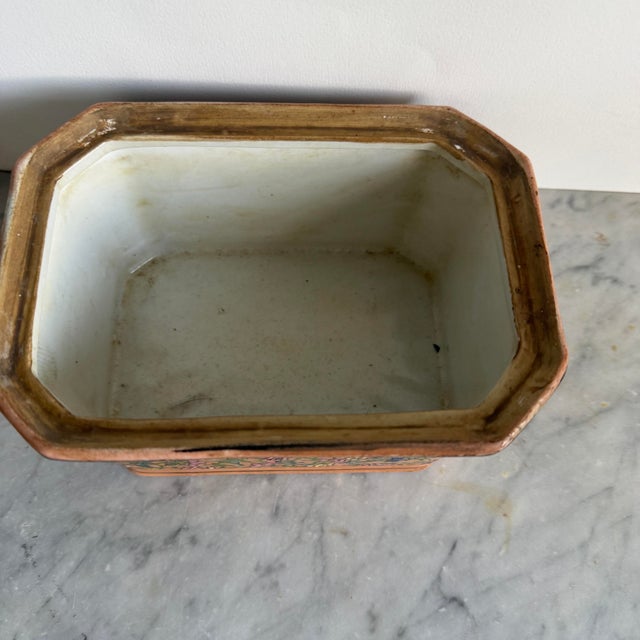 Light Pink Antique Chinese Porcelain Trinket Box For Sale - Image 8 of 11