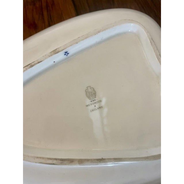 Antique Edwardian Hand-Painted Wedgwood Dishes, 1900, Set of 2 For Sale - Image 13 of 15