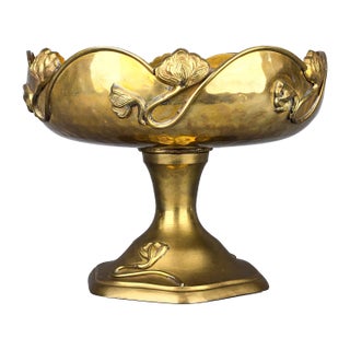 Early 20th Century Large Art Nouveau Floral Brass Pedestal Bowl For Sale