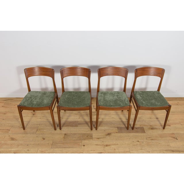 Mid-Century Teak Model 26 Dining Chairs by Henry Kjærnulf for Korup Stolefabrik, Denmark, 1960s, Set of 4 For Sale - Image 4 of 18