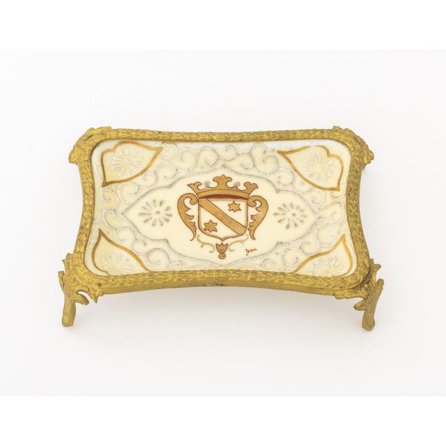 French Gilt Metal and Porcelain Trinket Dishes, 2 For Sale - Image 4 of 9