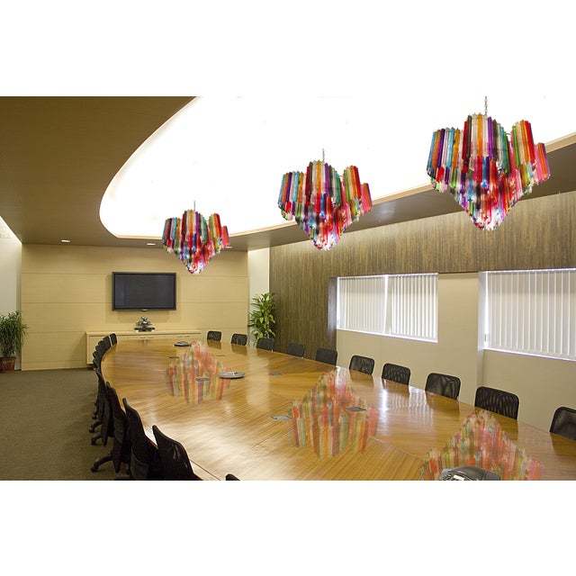 1990s Italian Multicolored Quadriedri Murano Glass Chandeliers, 1990s, Set of 2 For Sale - Image 5 of 18