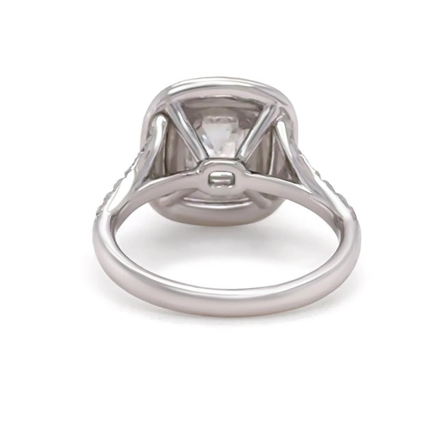 2010s GIA 18ct White Gold Emerald Cut Diamond Halo Ring 2.15ct 5.20g For Sale - Image 5 of 9
