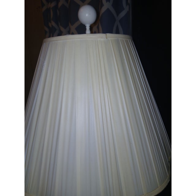 Cream Vintage Dayle Rushall Signed Coastal Fish Amphora Table Lamp - Carved Studio Pottery For Sale - Image 8 of 10