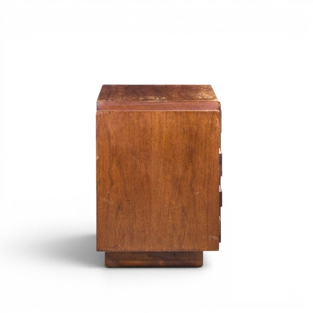 Lane Furniture Lane Staccato Brutalist Mid Century Nightstands - Pair For Sale - Image 4 of 11