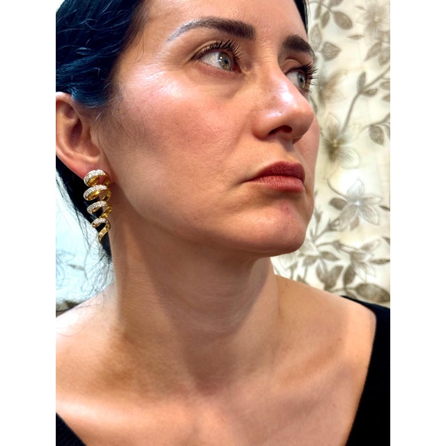 2 Carat Diamond VS Quality Long Earrings Women , 18 Karat Yellow Gold 18.9 Grams For Sale - Image 14 of 18