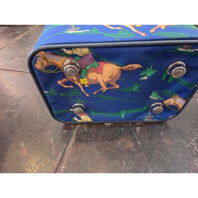 1960s Pair of Western Art Suitcase Bags Set Collectable For Sale - Image 4 of 12