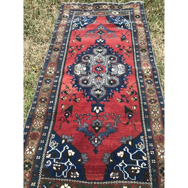 Turkish 1960s Vintage Turkish Oushak Handmade Rug - 3′3″ × 7′1″ For Sale - Image 3 of 5