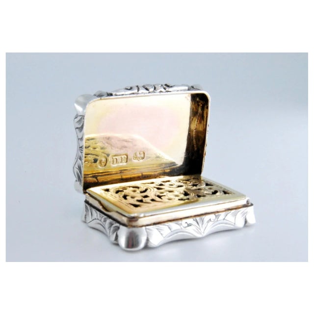 Victorian Silver and Gold Vinaigrette Box with Engravings For Sale - Image 6 of 11
